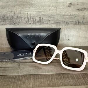 Diff Sandra Women's Light Pink Sunglasses